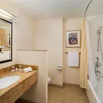 Courtyard By Marriott Hotel Praga