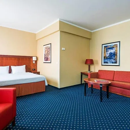 Courtyard By Marriott