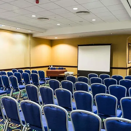 Ξενοδοχείο Courtyard By Marriott 4*