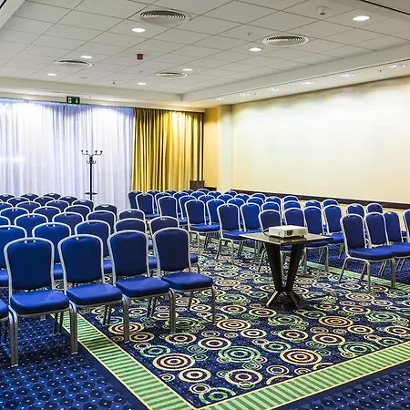 Courtyard By Marriott 4* Prague