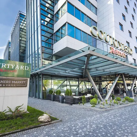 Courtyard By Marriott Hotel