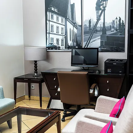 Courtyard By Marriott 4* Prag