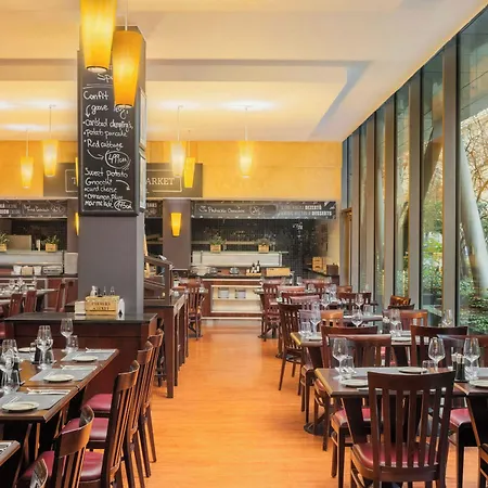 Courtyard By Marriott 4*