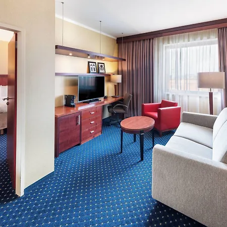 Courtyard By Marriott 4* Prag