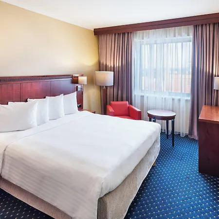 Courtyard By Marriott Otel