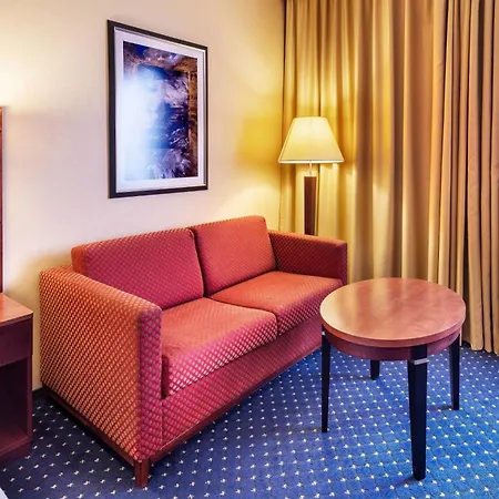 Courtyard By Marriott 4*