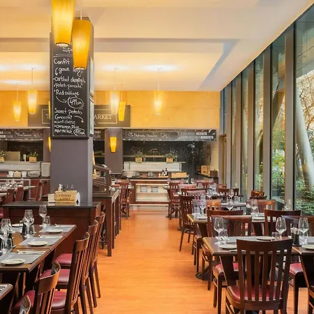 Courtyard By Marriott 4*